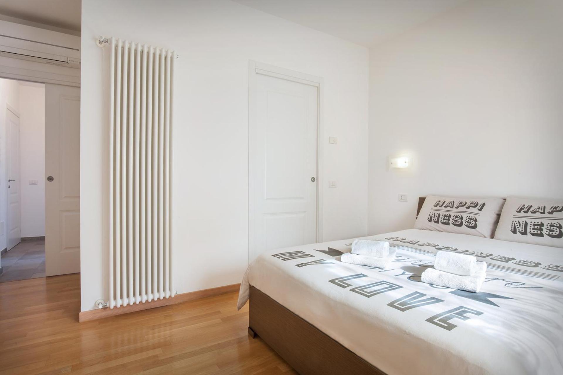 Villa Loncrino - Fine Living Torri Del Benaco Bagian luar foto